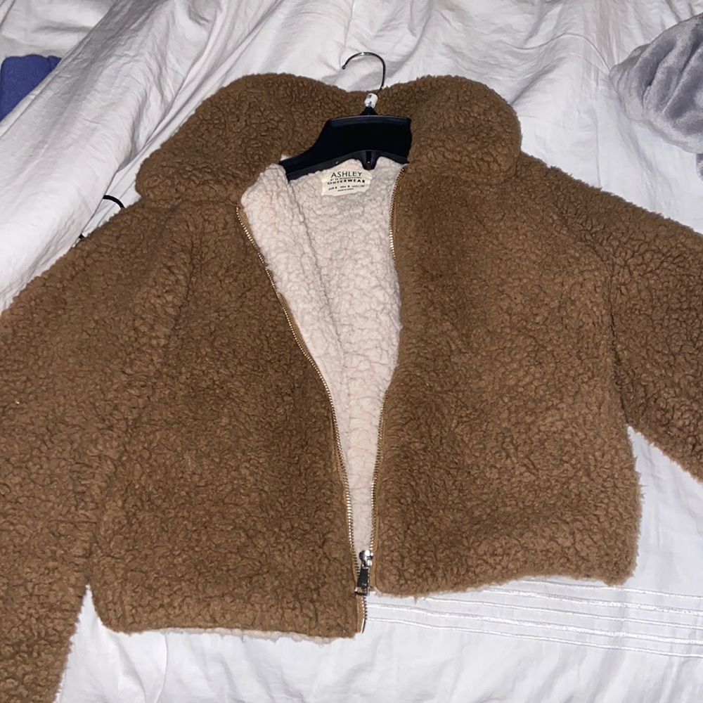 Super furry cropped teddy jacket!